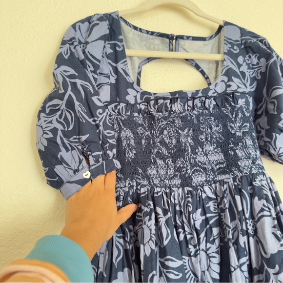 NWOT Free People Dress -Dear Delilah Blue Floral Puff
Sleeve Smocked dress - Picture 5 of 13